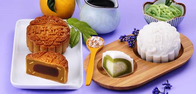 除了大马国民甜品煎蕊口味月饼之外，还有很特别的柚子红茶呢！-摘自大同FB-