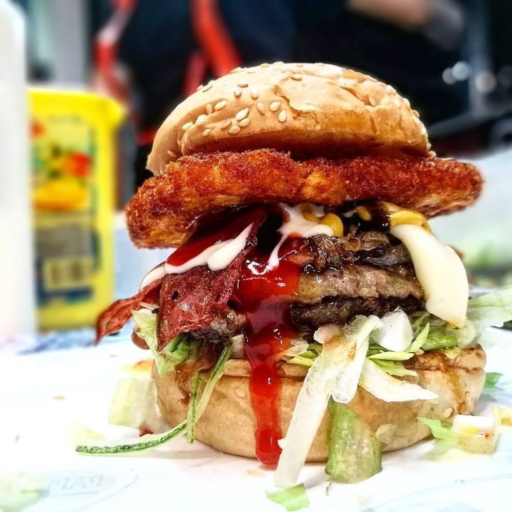 让你的牙齿陷入他们自家制作的肉馅饼中吧。-摘自Teroqa IG-