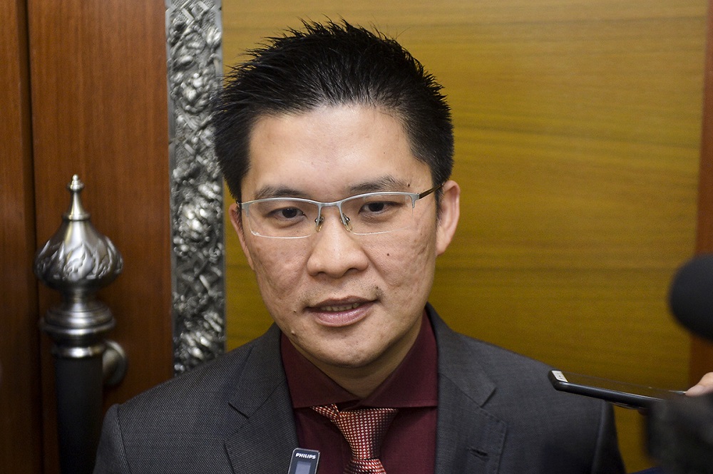 Public Accounts Committee vice chairman Wong Kah Woh speaks to reporters after a meeting at Parliament in Kuala Lumpur October 24, 2018. u00e2u20acu201d Picture by Mukhriz Hazim