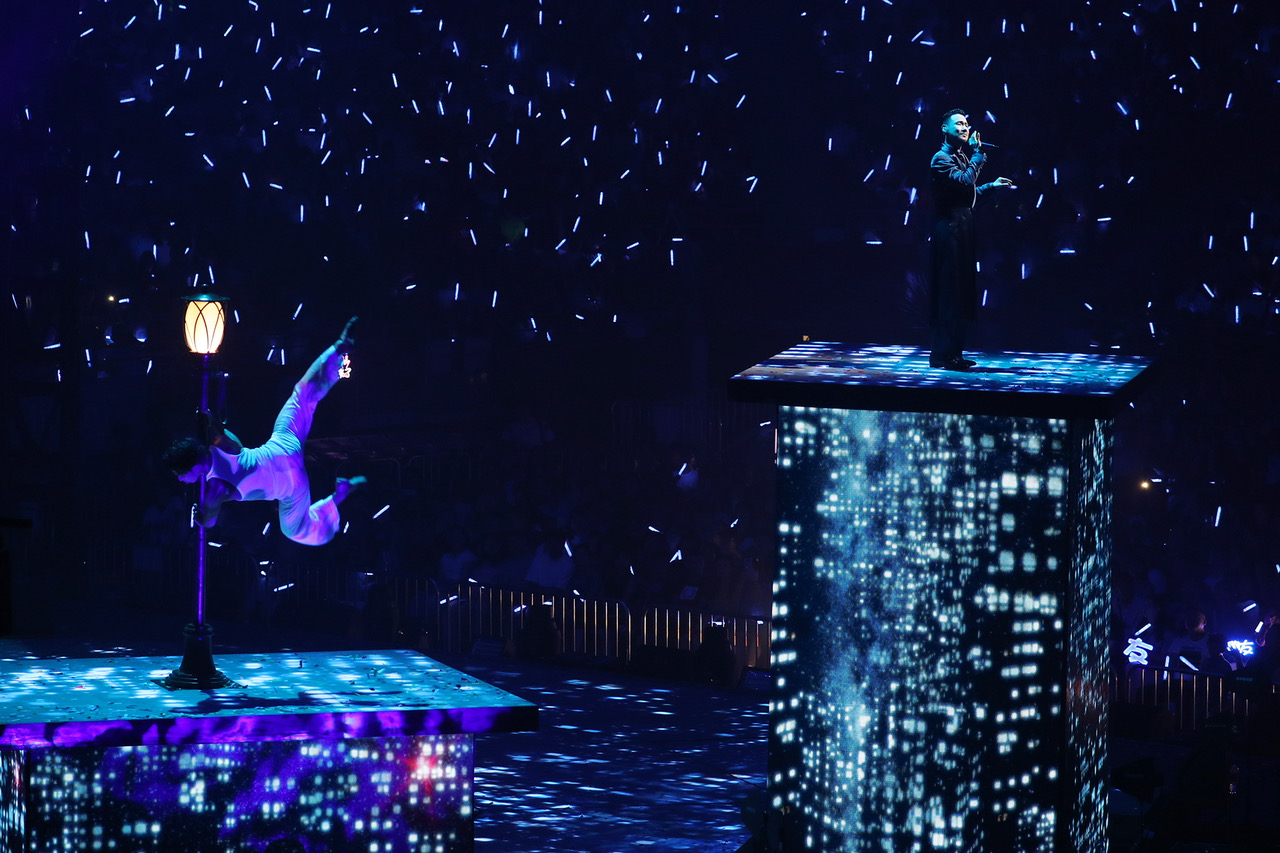 张学友唱经典名曲，全场歌迷合唱，可见张学友在大马的受欢迎程度。-Star Planet供图-