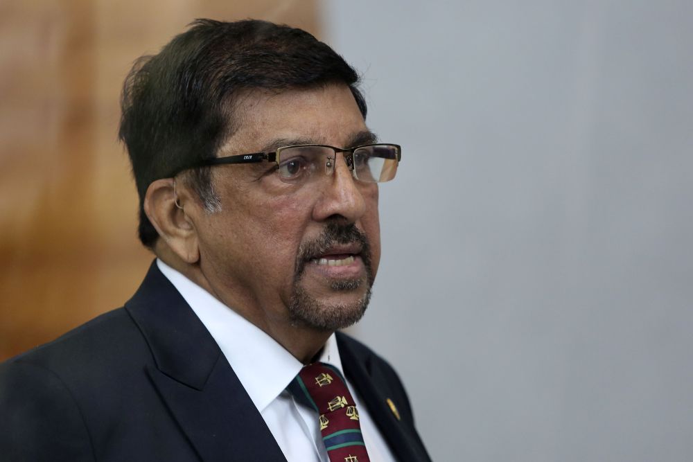 Datin Seri Rosmah Mansor's lawyer K. Kumaraendran speaks to reporters at the entrance of the MACCu00e2u20acu2122s headquarters in Putrajaya October 3, 2018. u00e2u20acu201d Picture by Yusof Mat Isa