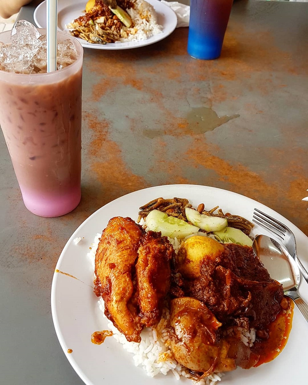 1948就开始营业的Nasi Lemak Tanglin，比马来西亚独立的历史还要悠久哦。-摘自Harjun Singh Instagram-