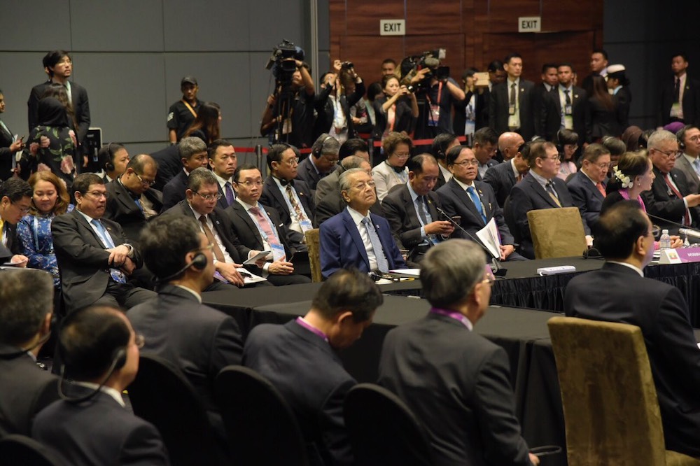 Tun Dr Mahathir attending the 21st Asean-China Summit in Suntec Convention Centre, Singapore 14 November 2018. u00e2u20acu201d Picture courtesy of Department of Information Malaysia 