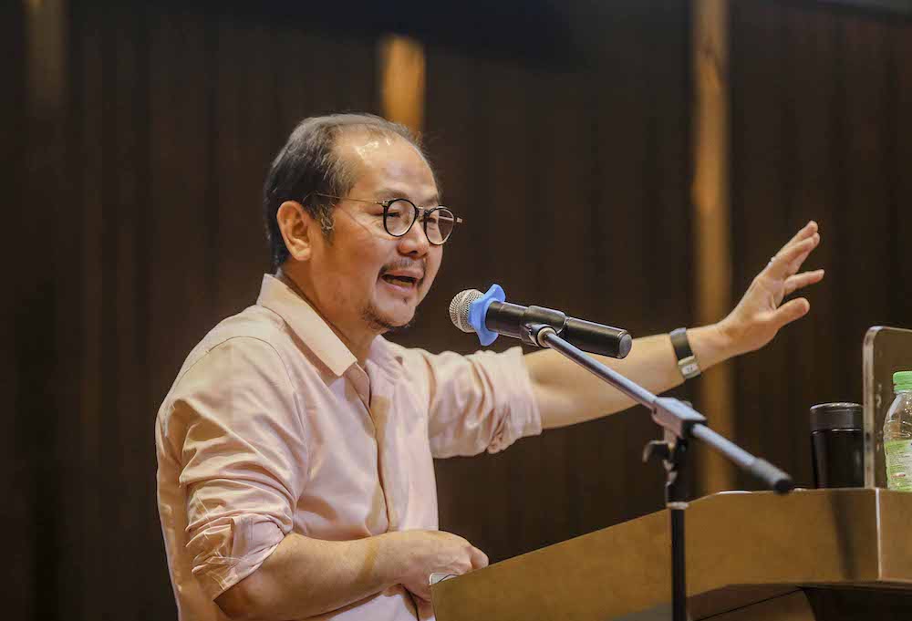 EdgeProp Sdn Bhd chairman Datuk Tong Kooi Ong speaks during a public forum on FundMyHome in Petaling Jaya November 18, 2018. u00e2u20acu201d Picture by Firdaus Latif