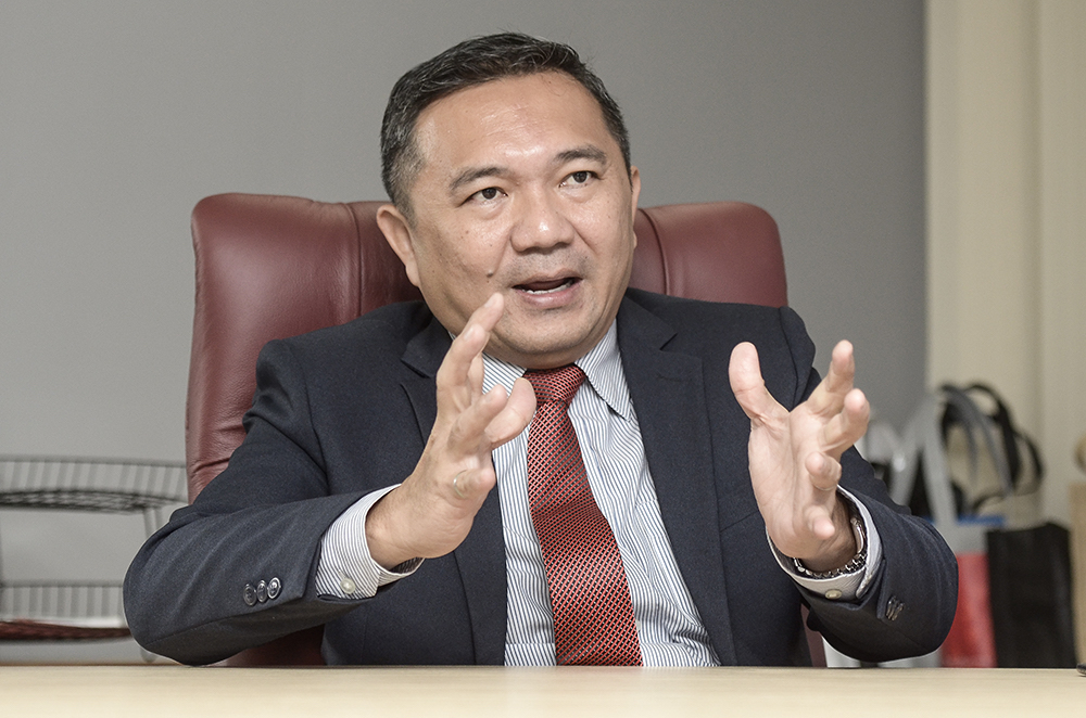 Selangor exco for Local Government, Public Transportation and New Village Development, Ng Sze Han, speaks to Malay Mail in Shah Alam November 21, 2018. u00e2u20acu201d Picture by Miera Zulyana