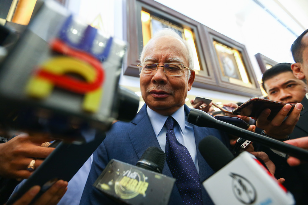 Datuk Seri Najib Razak speaks to media at the lobby of the Parliament building, November 21,2018. u00e2u20acu201d Picture by Ahmad Zamzahuri