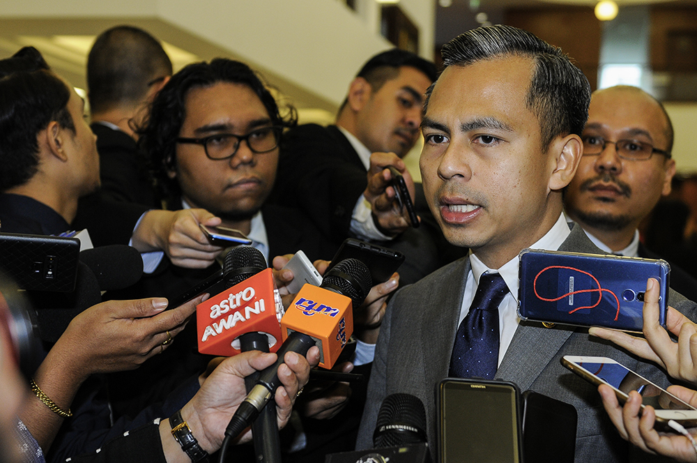 Lembah Pantai MP, Fahmi Fadzil speaks to reporters at the Parliament lobby, November 28, 2018. u00e2u20acu201d Picture by Miera Zulyana