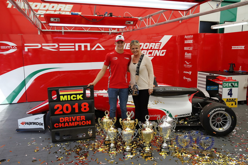 米克在今年以8回合胜利以及14次领奖台完赛的成绩，赢下F3欧锦赛年度冠军-摘自Motosport.com-