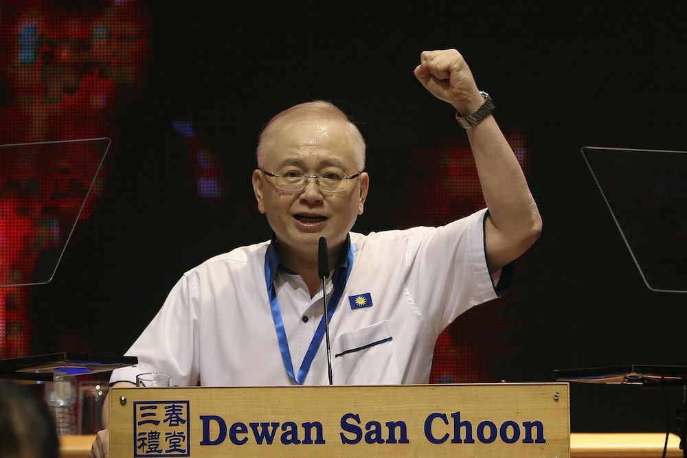 Datuk Seri Wee Ka Siong addresses delegates during MCAu00e2u20acu2122s 65th AGM in Kuala Lumpur December 2, 2018. u00e2u20acu201d Picture by Razak Ghazali