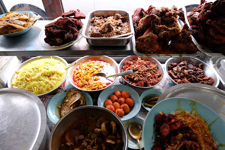 各式菜肴任君选择。-Steven Ooi K.E.摄-