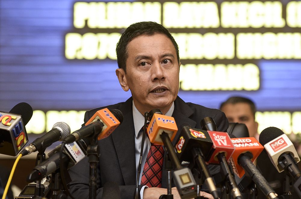 Election Commission chairman Azhar Azizan Harun speaks during press conference on the Cameron Highlands by-election in Putrajaya December 19, 2018. u00e2u20acu2022 Picture by Miera Zulyana