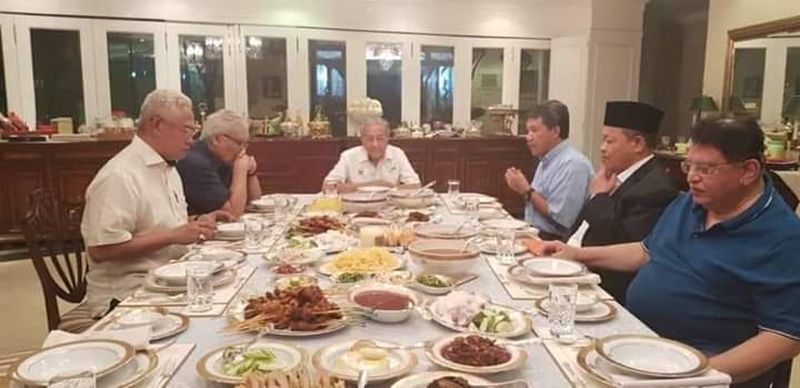 An undated photograph shows Datuk Seri Mohamad Hasan,  Tan Sri Noh Omar, Datuk Seri Shahidan Kassim, and Datuk Seri Tengku Adnan Tengku Mansor having dinner with Prime Minister Tun Dr Mahathir Mohamad. u00e2u20acu201d Picture via social media