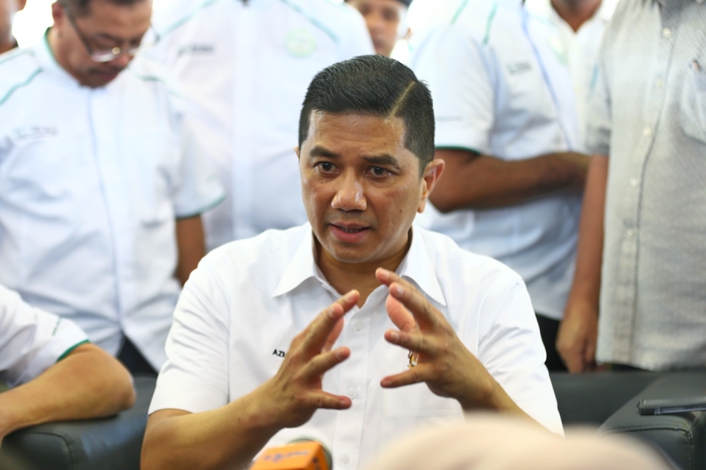 Economic Affairs Minister Datuk Seri Azmin Ali addresses a press conference in Semenyih January 6, 2019. u00e2u20acu201d Picture by Ahmad Zamzahuri