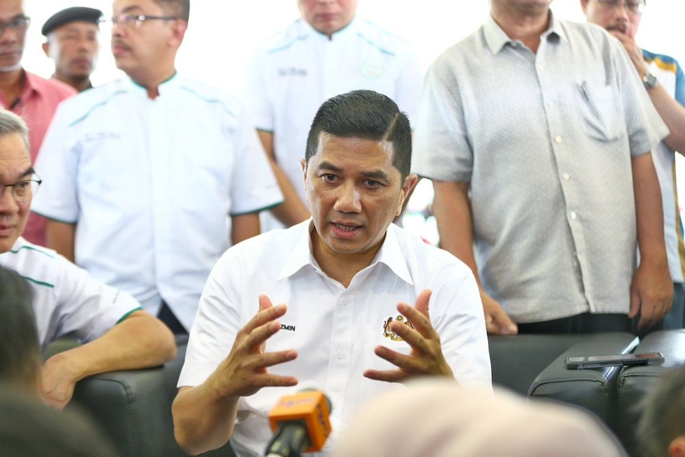 Economic Affairs Minister Datuk Seri Azmin Ali addresses a press conference in Semenyih January 6, 2019. u00e2u20acu201d Picture by Ahmad Zamzahuri