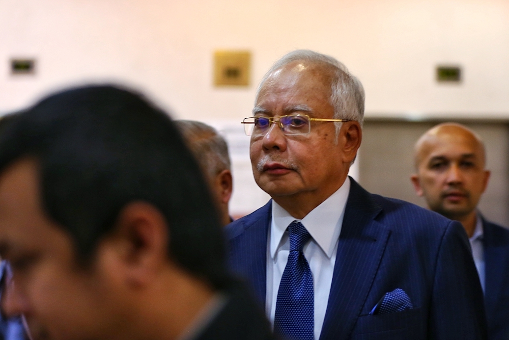 Datuk Seri Najib Razak arrives at the Kuala Lumpur High Court January 7, 2019. u00e2u20acu201d Picture by Ahmad Zamzahuri