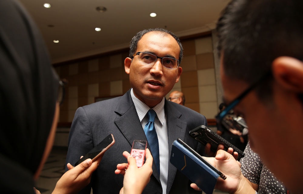 Immigration Director-General Datuk Khairul Dzaimee Daud speaks to reporters in Putrajaya January 14, 2019. u00e2u20acu201d Picture by Choo Choy May