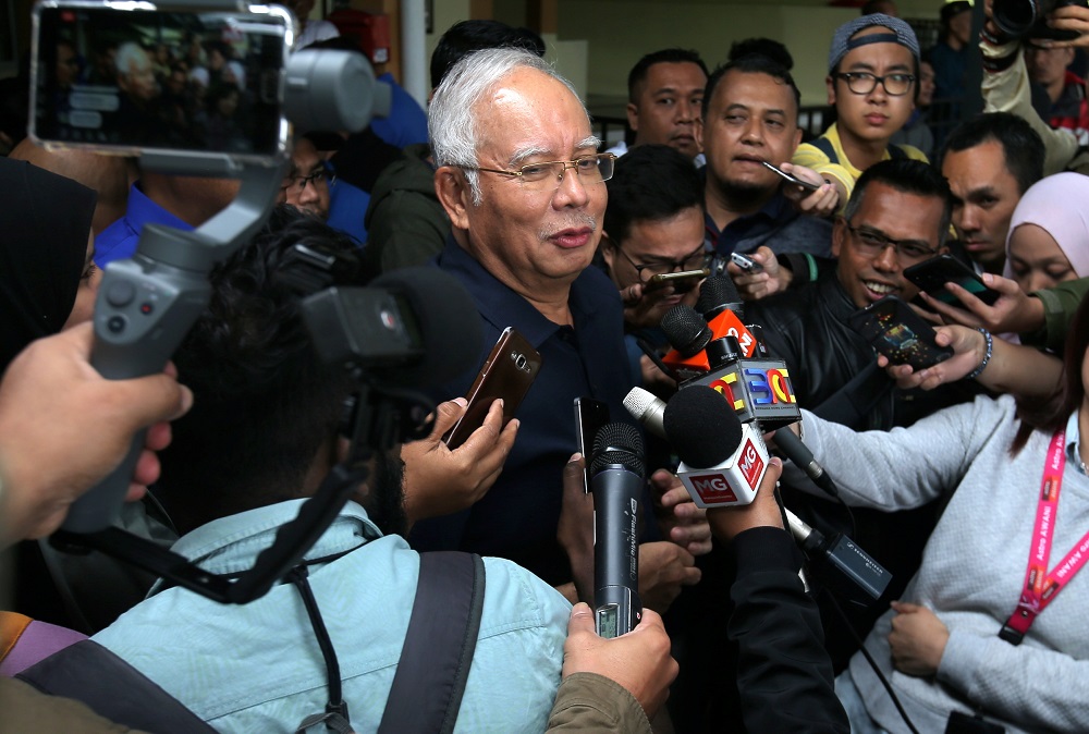 Datuk Seri Najib Razak speaks to the press upon his arrival at the Masjid Kampung Raja in Cameron Highlands January 17, 2019. u00e2u20acu201d Picture by Farhan Najib