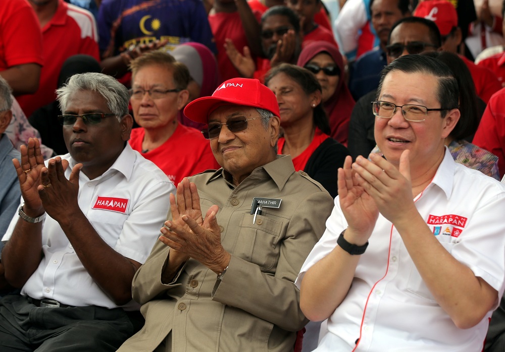 (From left) M. Manogaran, Prime Minister Tun Dr Mahathir Mohamad and DAP Secretary General Lim Guan Eng during the prime ministeru00e2u20acu2122s visit to Cameron Highlands January 25, 2019. u00e2u20acu201d Picture by Farhan Najib