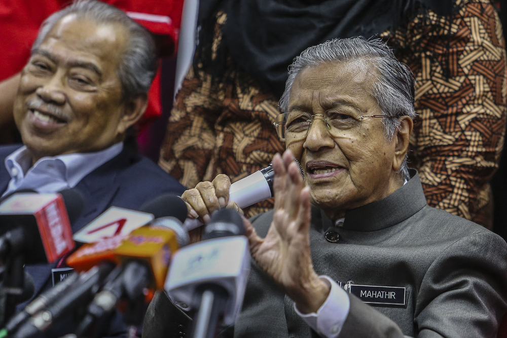 (From left) Tan Sri Muhyiddin Yassin and Tun Dr Mahathir Mohamad at a press conference after the PPBM Supreme Council meeting in Kuala Lumpur January 29, 2019. u00e2u20acu201d Picture by Hari Anggara