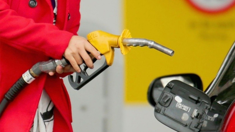 The government has confirmed that fuel and petroleum product prices will be dropping in January next year.