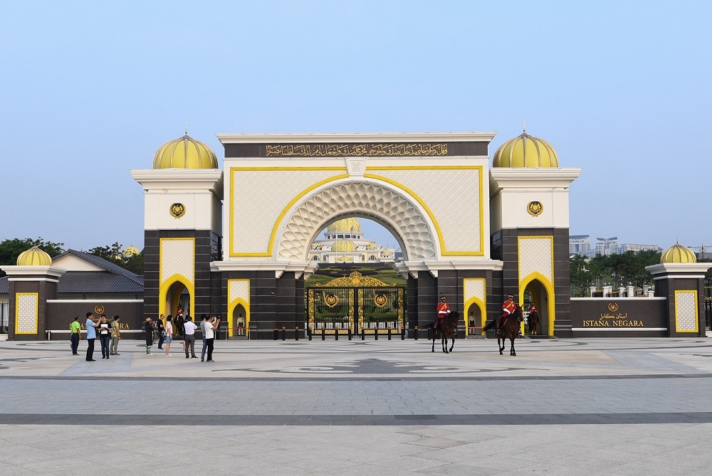 A general view of the main entrance of the Istana Negara in Kuala Lumpur April 6, 2018. u00e2u20acu201d Bernama pic