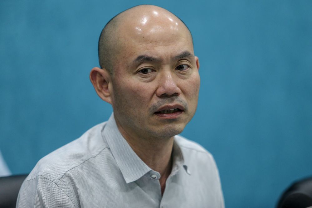 Kepong MP Lim Lip Eng speaks during the press conference at the DAP office in Kepong January 9, 2019. u00e2u20acu2022  Picture by Hari Anggara