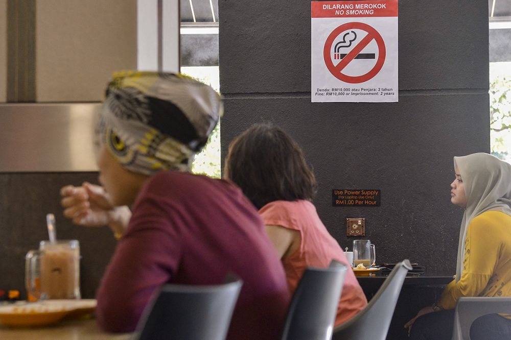 A no-smoking sign is seen at an eatery in Kuala Lumpur January 1, 2019. u00e2u20acu2022 Picture by Mukhriz Hazim