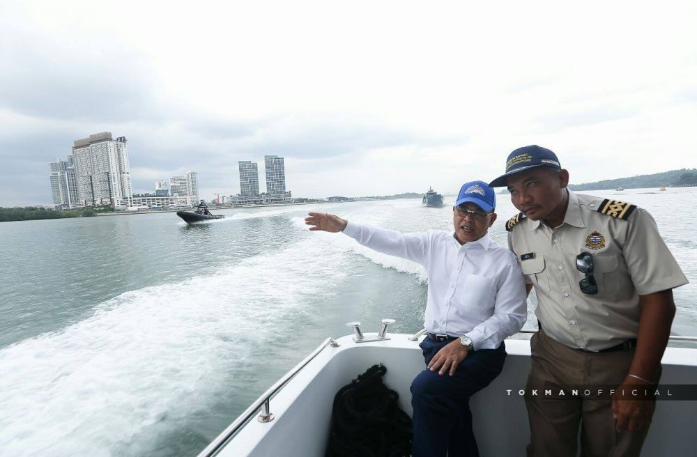 Johor Mentri Besar Datuk Osman Sapian aboard the MV Pedoman. u00e2u20acu2022 Picture via Facebook/Osman Sapian