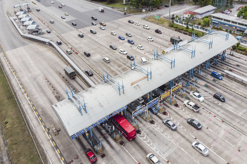 An aerial view of the traffic at the Gombak Toll Plaza February 2, 2019. u00e2u20acu201d Picture by Hari Anggara