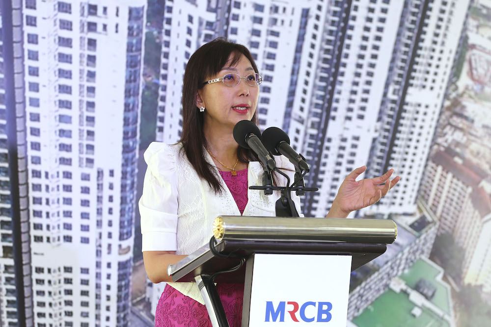 Primary Industry Minister, Teresa Kok delivers her speech during the official launch of the Elevated Link Bridge connecting Old Klang Road to New Pantai Expressway (OKR-NPE Link Bridge) in Kuala Lumpur February 16, 2019. u00e2u20acu201d Picture by Yusoff Mat Isann