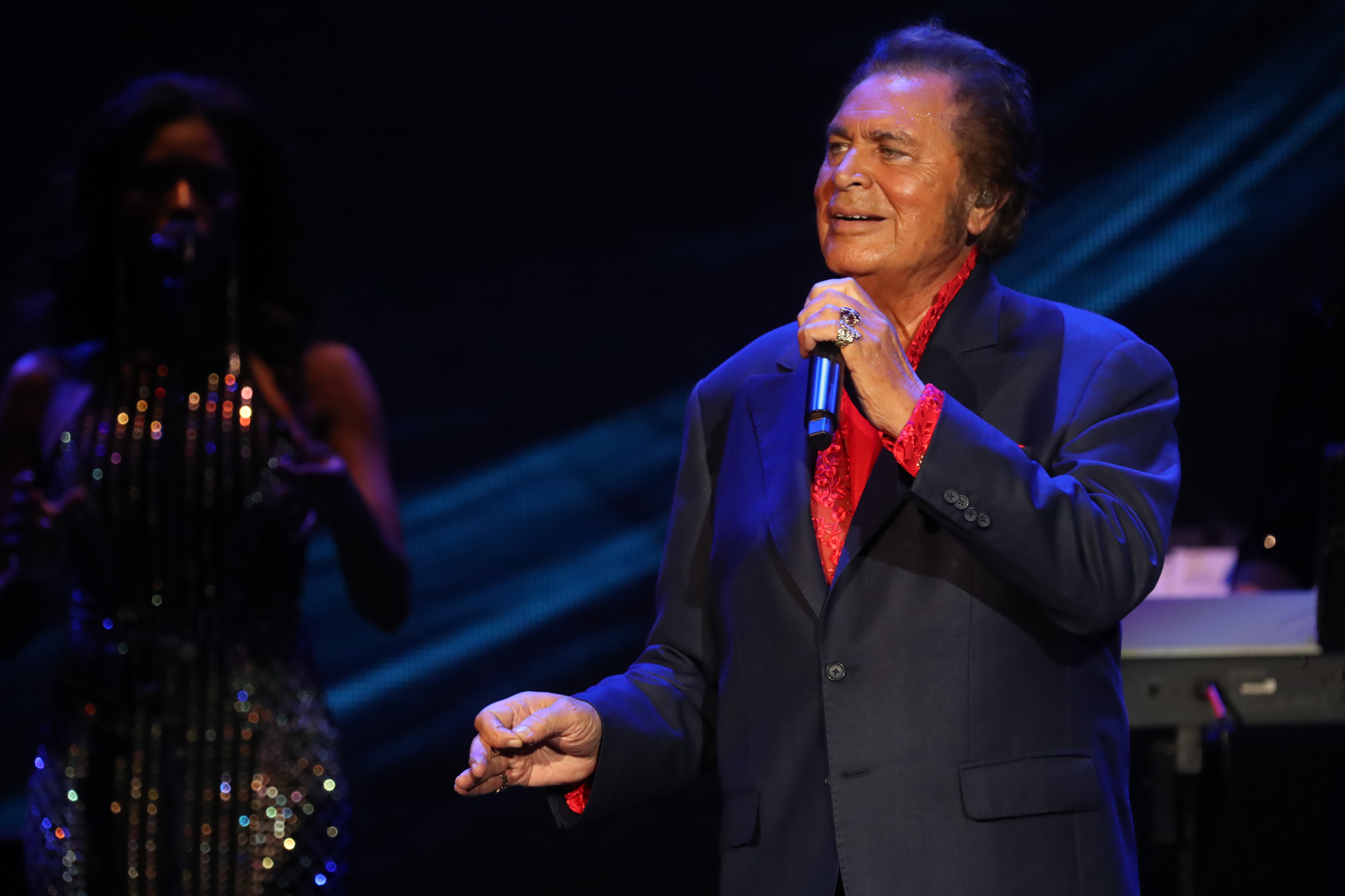 汉普汀克演绎首首经典名曲让观众沉醉其中。-RW genting提供-