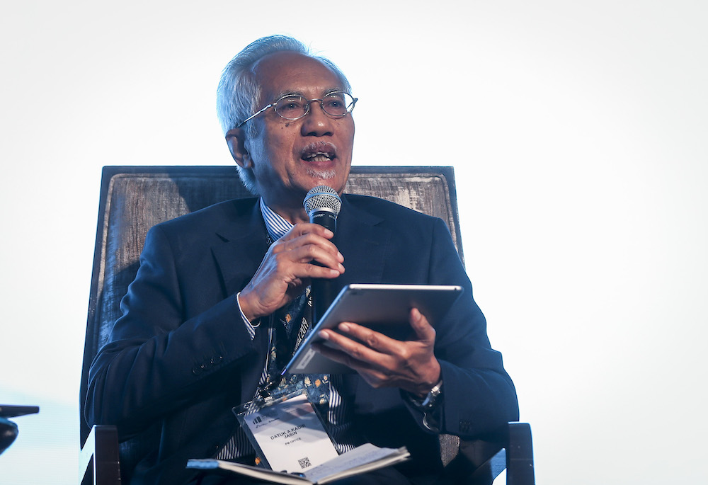 The Prime Minister's Special Advisor on Media and Communications, Datuk A. Kadir Jasin speaks at the Invest Malaysia 2019 conference in Kuala Lumpur March 19, 2019. u00e2u20acu201d Picture by Firdaus Latif
