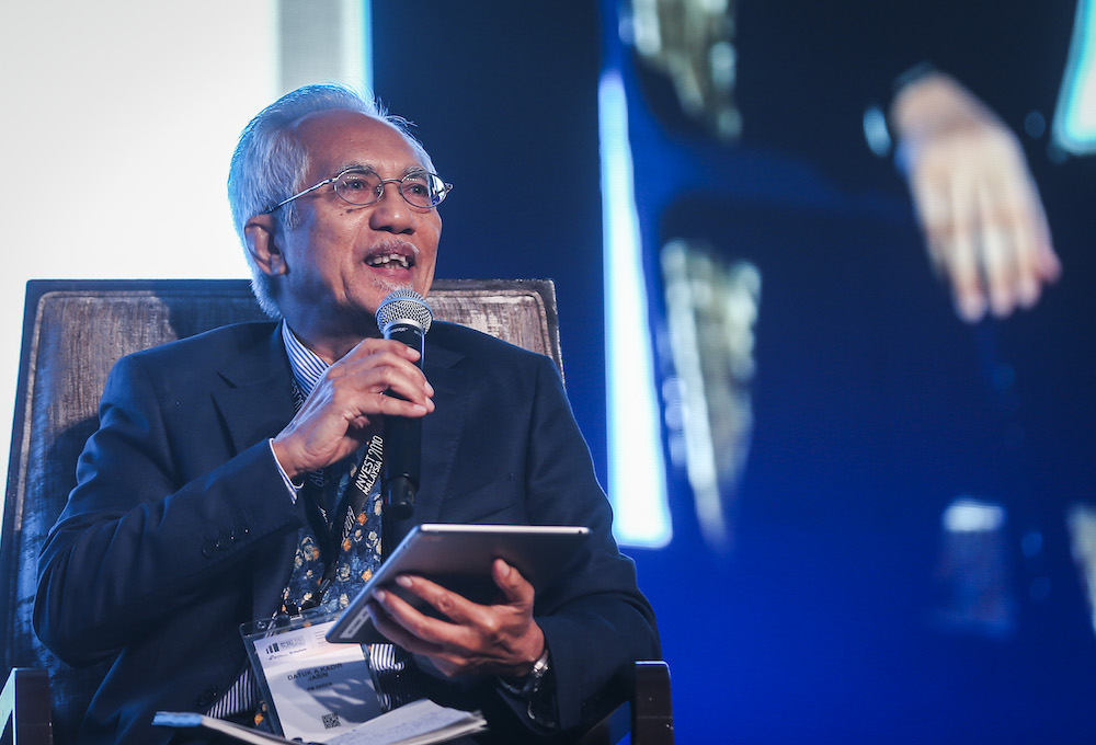 The Prime Minister's Special Advisor on Media and Communications, Datuk A. Kadir Jasin speaks at the Invest Malaysia 2019 conference in Kuala Lumpur March 19, 2019. u00e2u20acu201d Picture by Firdaus Latif