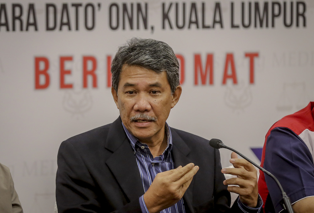 Datuk Seri Mohamad Hasan speaks during a press conference in Kuala Lumpur March 7, 2019. u00e2u20acu201d Picture by Firdaus Latif 