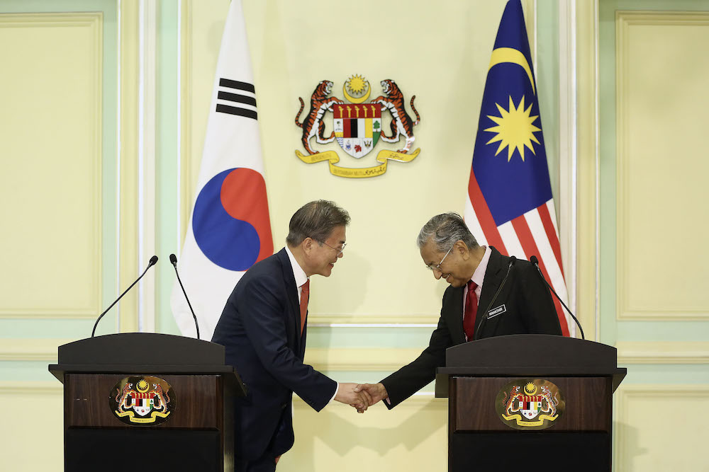 South Korean President Moon Jae-In (left) and Prime Minister Tun Dr Mahathir Mohamad (right) hold a joint press conference at Putrajaya March 13, 2019.u00e2u20acu201d Picture by Yusof Mat Isa
