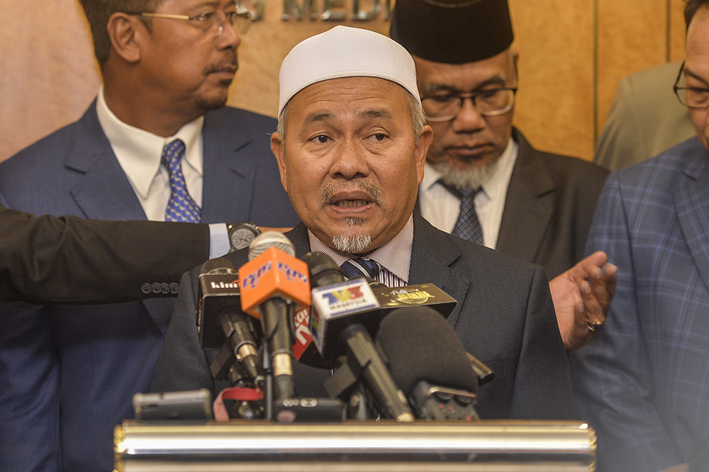 PAS deputy president Tuan Ibrahim Tuan Man  speaks during a press conference in Parliament March 19, 2019. u00e2u20acu201d Picture by Miera Zulyana 