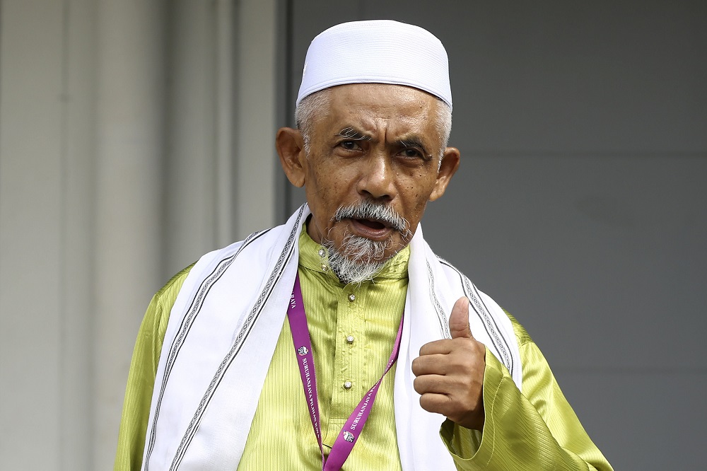 Independent candidate Mohd Nor Yassin is pictured at the nomination centre at Sekolah Kebangsaan (C) Bandar Sri Sendayan in Seremban March 30, 2019. u00e2u20acu201d Picture by Yusof Mat Isa