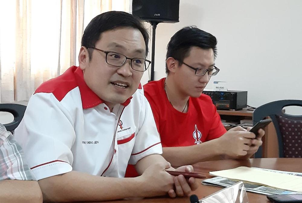 Sarawak PH chairman Chong Chieng Jen asks GPS not to play politics on the restoration of Sarawaku00e2u20acu2122s equal status, March 31, 2019. u00e2u20acu201d Picture by Sulok Tawie