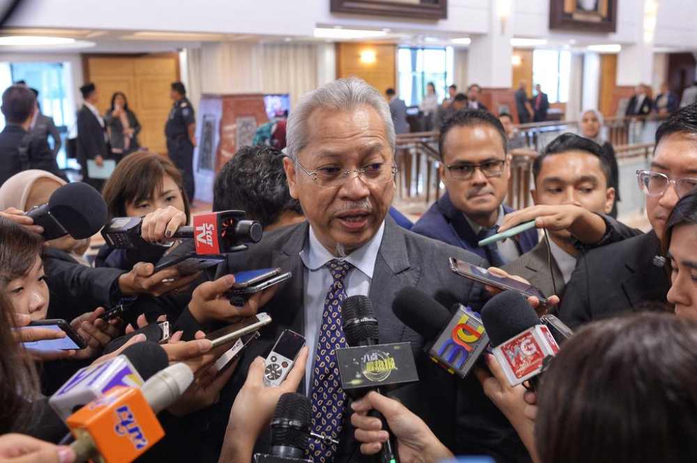 Ketereh Member of Parliament Tan Sri Annuar Musa speaks to reporters at Parliament March 13, 2019. u00e2u20acu2022 Picture  by Shafwan Zaidon