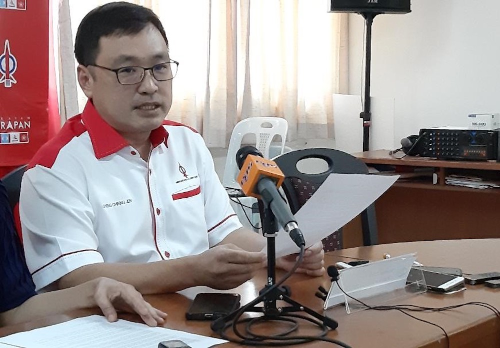 Sarawak PH chairman Chong Chieng Jen, speaking to reporters in Kuching March 10, 2019, said the amendments to the Federal Constitution require a two-thirds majority in Parliament to see it through. u00e2u20acu201d Picture by Sulok Tawie