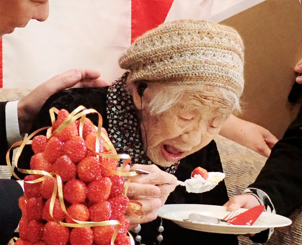 Kane Tanaka, a 116-year-old Japanese woman, celebrates with the official recognition of Guinness World Records' world's oldest verified living person in Fukuoka yesterday. u00e2u20acu201d AFP pic