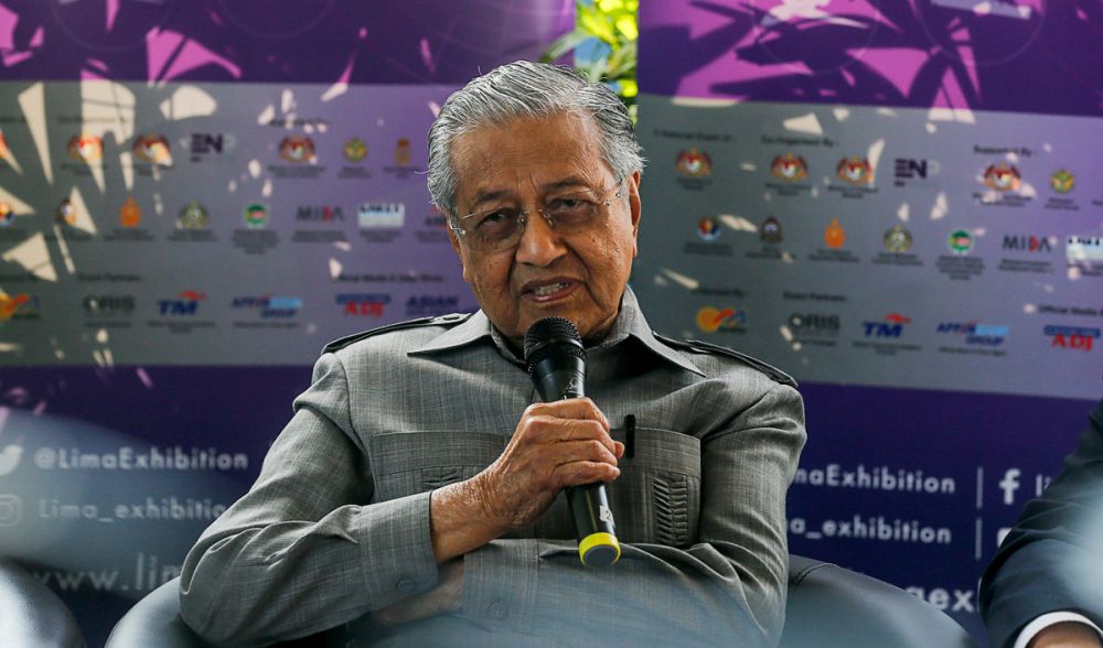 Prime Minister Tun Dr Mahathir Mohamad speaks during a press conference at the Langkawi International Maritime and Aerospace Exhibition March 26, 2019. u00e2u20acu201d Picture by Sayuti Zainudin