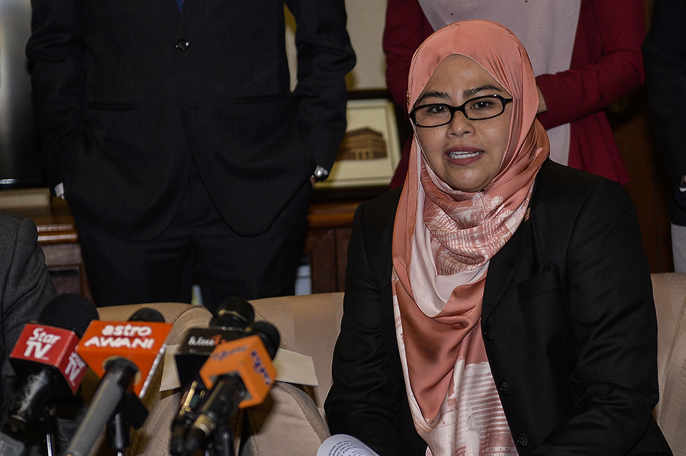 Datuk Noraini Ahmad speaks during a press conference in Parliament April 11, 2019. u00e2u20acu201d Picture by Miera Zulyana