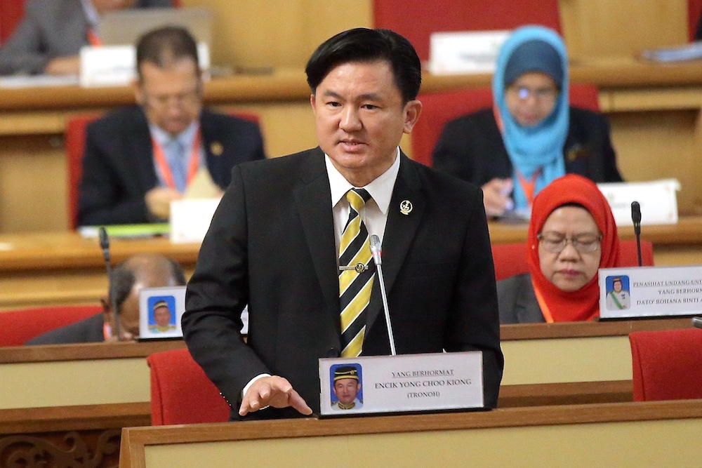 State Housing and Local Government Committee chairman Paul Yong addresses the Perak State Legislative Assembly in Ipoh April 23, 2019. u00e2u20acu201d Picture by Farhan Najib