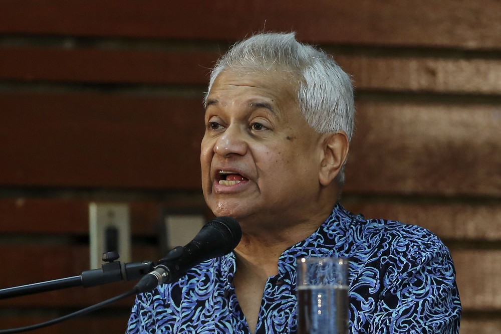 Attorney General Tommy Thomas speaks at the u00e2u20acu02dcMalaysia and Rome Statuteu00e2u20acu2122 forum at Universiti Malaya in Kuala Lumpur April 27, 2019. u00e2u20acu201d Picture by Yusof Mat Isa