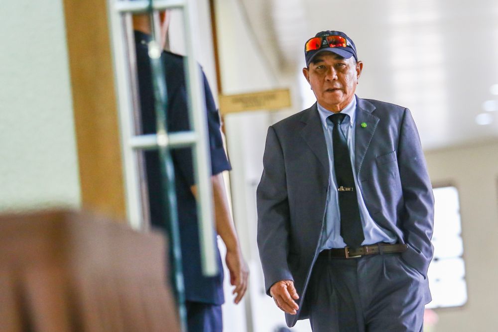Former Upko treasurer-general  Datuk Marcus Mojigoh arrives at the Kuala Lumpur Court Complex April 23, 2019. u00e2u20acu201d Picture by Hari Anggara