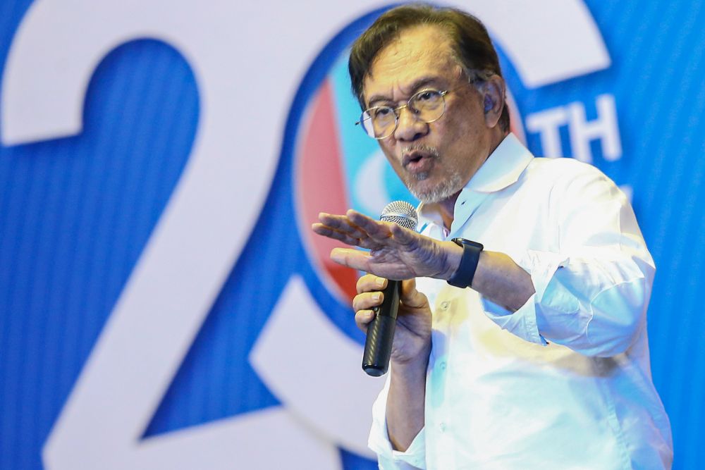 Datuk Seri Anwar Ibrahim delivers a speech during PKRu00e2u20acu2122s 20th anniversary celebration at Dataran Rantau, Negri Sembilan April 4, 2019. u00e2u20acu201d Picture by Hari Anggara