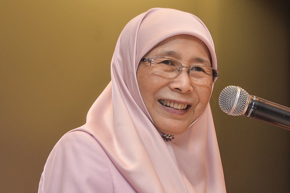 Datuk Seri Dr Wan Azizah Wan Ismail delivers her speech during the signing of an MoU between Yayasan Kebajikan Negara and the Woman, Family and Community Development Ministry in Putrajaya April 15, 2019. u00e2u20acu201d Picture by Miera Zulyana