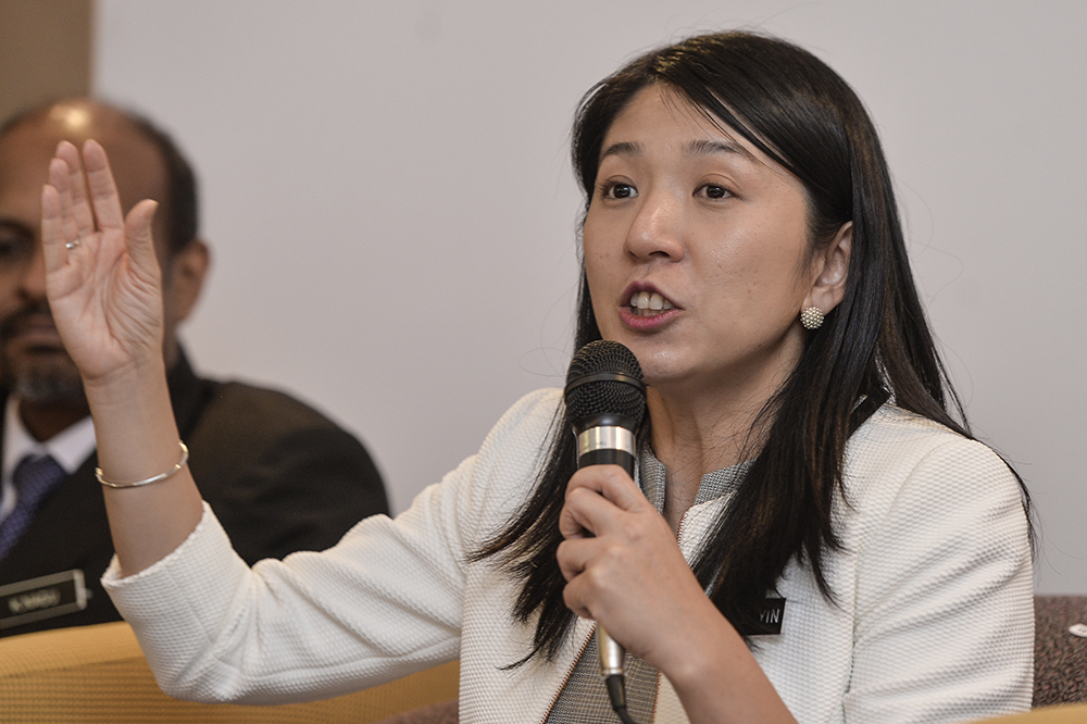 Minister of Energy, Science, Technology, Environment and Climate Change, Yeo Bee Yin at a press conference in Putrajaya May 16, 2019. u00e2u20acu201d Picture by Miera Zulyana