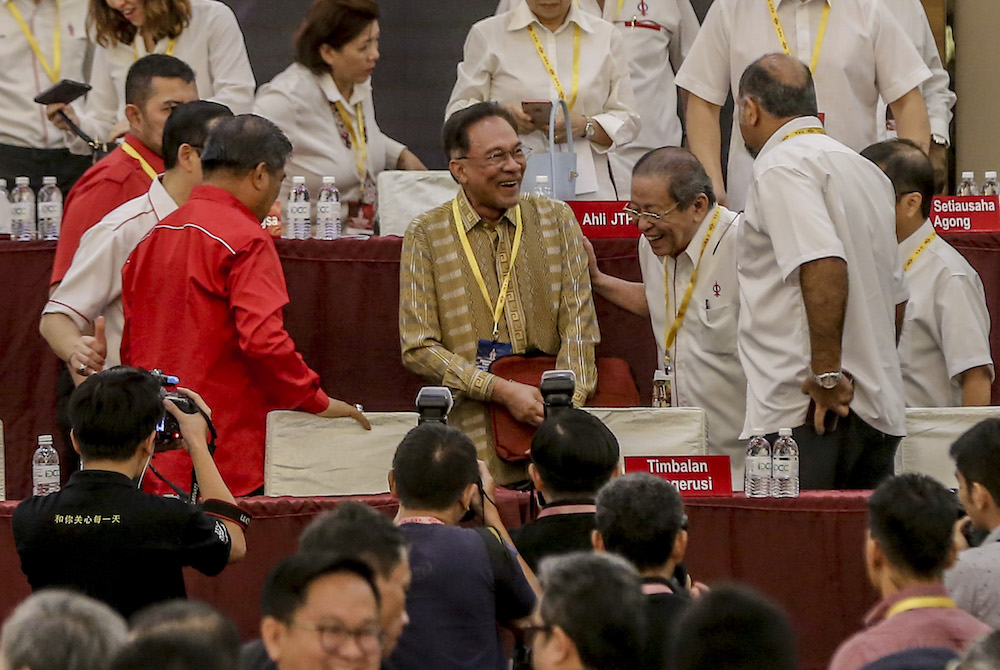 Datuk Seri Anwar Ibrahim attends the 2019 DAP National Conference in Shah Alam May 5, 2019. u00e2u20acu201d Picture by Firdaus Latif